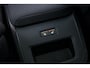 Volvo XC60 2.0 T8 Plug-in hybrid AWD Ultra Dark Executive Edition | Luchtvering | 22" | Gelamineerd Glas | Bowers & Wilkins | Stoelmassage & Ventilatie |