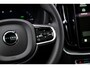 Volvo XC60 2.0 T8 Plug-in hybrid AWD Ultra Dark Executive Edition | Luchtvering | 22" | Gelamineerd Glas | Bowers & Wilkins | Stoelmassage & Ventilatie |