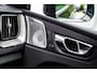 Volvo XC60 2.0 T8 Plug-in hybrid AWD Ultra Dark Executive Edition | Luchtvering | 22" | Gelamineerd Glas | Bowers & Wilkins | Stoelmassage & Ventilatie |