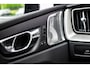 Volvo XC60 2.0 T8 Plug-in hybrid AWD Ultra Dark Executive Edition | Luchtvering | 22" | Gelamineerd Glas | Bowers & Wilkins | Stoelmassage & Ventilatie |