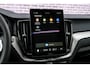 Volvo XC60 2.0 T8 Plug-in hybrid AWD Ultra Dark Executive Edition | Luchtvering | 22" | Gelamineerd Glas | Bowers & Wilkins | Stoelmassage & Ventilatie |