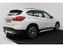 BMW X1 xDrive20i High Executive (PANORAMADAK, HEAD-UP, STOELVERWARMING, TREKHAAK, CAMERA, ELEKTR STOELEN)