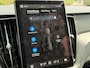 Volvo XC60 2.0 T6 Plug-in hybrid AWD Ultra Black Edition | Luchtvering | Panoramadak | 360 camera | Head up display | Harman/Kardon | Stoel/Stuur Verwarming | Trekhaak |