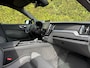 Volvo XC60 2.0 T6 Plug-in hybrid AWD Ultra Black Edition | Luchtvering | Panoramadak | 360 camera | Head up display | Harman/Kardon | Stoel/Stuur Verwarming | Trekhaak |