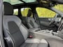 Volvo XC60 2.0 T6 Plug-in hybrid AWD Ultra Black Edition | Luchtvering | Panoramadak | 360 camera | Head up display | Harman/Kardon | Stoel/Stuur Verwarming | Trekhaak |