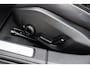 Volvo V60 T6 Plug-in hybrid AWD Ultra Dark | Heico bodykit | Google | Long Range | Schuif-/Kanteldak | Adaptieve Cruise Control | DAB | Head-Up Display | Camera | Stoelverwarming Voor + Achter | Harman Kardon Audio | Getint Glas | Zitverlenging | Elek. Stoelen | Memory | 19" LM