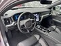 Volvo V60 T6 Plug-in hybrid AWD Ultra Dark | Heico bodykit | Google | Long Range | Schuif-/Kanteldak | Adaptieve Cruise Control | DAB | Head-Up Display | Camera | Stoelverwarming Voor + Achter | Harman Kardon Audio | Getint Glas | Zitverlenging | Elek. Stoelen | Memory | 19" LM