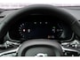 Volvo V60 T6 Plug-in hybrid AWD Ultra Dark | Heico bodykit | Google | Long Range | Schuif-/Kanteldak | Adaptieve Cruise Control | DAB | Head-Up Display | Camera | Stoelverwarming Voor + Achter | Harman Kardon Audio | Getint Glas | Zitverlenging | Elek. Stoelen | Memory | 19" LM
