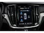 Volvo V60 T6 Plug-in hybrid AWD Ultra Dark | Heico bodykit | Google | Long Range | Schuif-/Kanteldak | Adaptieve Cruise Control | DAB | Head-Up Display | Camera | Stoelverwarming Voor + Achter | Harman Kardon Audio | Getint Glas | Zitverlenging | Elek. Stoelen | Memory | 19" LM