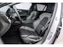 Volvo V60 T6 Plug-in hybrid AWD Ultra Dark | Heico bodykit | Google | Long Range | Schuif-/Kanteldak | Adaptieve Cruise Control | DAB | Head-Up Display | Camera | Stoelverwarming Voor + Achter | Harman Kardon Audio | Getint Glas | Zitverlenging | Elek. Stoelen | Memory | 19" LM