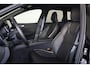 Volvo XC60 2.0 T6 Plug-in hybrid AWD Essential - Black Edition - Fiscale waarde € 64.581 - IntelliSafe Assist & Surround - Verwarmde voorstoelen, stuur & achterbank - Parkeersensoren & camera achter - Draadloze tel. lader - Extra getint glas -Donkere hemel - 21 inch LMV