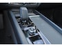 Volvo XC60 2.0 T6 Plug-in hybrid AWD Essential - Black Edition - Fiscale waarde € 64.581 - IntelliSafe Assist & Surround - Verwarmde voorstoelen, stuur & achterbank - Parkeersensoren & camera achter - Draadloze tel. lader - Extra getint glas -Donkere hemel - 21 inch LMV