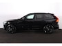 Volvo XC60 2.0 T6 Plug-in hybrid AWD Essential - Black Edition - Fiscale waarde € 64.581 - IntelliSafe Assist & Surround - Verwarmde voorstoelen, stuur & achterbank - Parkeersensoren & camera achter - Draadloze tel. lader - Extra getint glas -Donkere hemel - 21 inch LMV