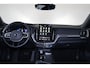 Volvo XC60 2.0 T6 Plug-in hybrid AWD Essential - Black Edition - Fiscale waarde € 64.581 - IntelliSafe Assist & Surround - Verwarmde voorstoelen, stuur & achterbank - Parkeersensoren & camera achter - Draadloze tel. lader - Extra getint glas -Donkere hemel - 21 inch LMV