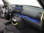 Hyundai Inster Cross Sky Plus 49 kWh | Warmtepomp | Stoelverwarming | Stuurverwarming | Dodehoekdetectie | Schuif/Kanteldak | 360 Camera