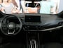 Nissan Qashqai 1.3 MHEV Xtronic Tekna *1.800KG Trekgewicht!* Panoramadak - Allseasons - Dakrails - Trekhaak! - Headup display
