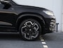 Volkswagen Tayron 1.5 eHybrid R-Line Edition 204pk DSG | Black Style | Lederen bekleding | DCC | Trekhaak | Panoramadak | 360 Camera | Head-up Display | Harman Kardon |