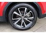 Toyota C-HR / C-HR+ 1.8 Hybrid 140 First Edition, Limited Bi-Tone Stoel- Stuurverwarming, Apple Carplay/Android auto, Elektrische Achterklep!