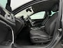 Opel Insignia Sports Tourer 1.6 T Cosmo | Navi | H-Leder | 18" Velgen | Clima | Stoelverwarming | Trekhaak | PDC | Cruise | Xenon