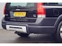 Volvo XC70 2.5 T Summum / NL-Auto / Dealeronderhouden / 2e Eig. / Afn. Trekhaak / Schuifdak / Leder
