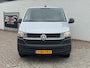 Volkswagen Transporter 2.0 TDI L2H1 28 Highline Trekhaak 3 Zits Pdc v+a Navigatie Cruise Lat om Lat