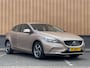 Volvo V40 1.6 T3 | Origineel Nederlands | NAP | Cruise Control | Achteruitrijcamera | Bluetooth | Parkeersensoren Achter | Airconditioning | Navigatie