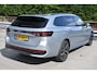 Volkswagen Passat Variant 1.5 eHybrid 272PK R-Line Signature Edition | Schuif-kanteldak | Head-up display | DCC Pro | Elektrische achterklep | ArtVelours hemelbekleding | Puglia geperforeerd leder | VERLENGDE GARANTIE