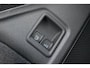 Volkswagen Passat Variant 1.5 eHybrid 272PK R-Line Signature Edition | Schuif-kanteldak | Head-up display | DCC Pro | Elektrische achterklep | ArtVelours hemelbekleding | Puglia geperforeerd leder | VERLENGDE GARANTIE