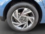 Hyundai i20 1.0 T-GDI 100pk Premium | Carplay | Climate control | Cruise control | Stoel/stuurverwarming | Camera | Parkeersensoren | DAB | Premium Audio | Lichtmetalen velgen | Navigatie