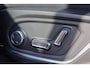 Lynk & Co 01 276PK More | Harman Kardon | 360 Graden camera | Actieve LED Koplampen | Panoramadak met Schuif-/Kantelfunctie | Sfeerverlichting | Dodehoekassistent | Adaptieve Cruise Control | Stuurverwarming | Stoelverwarming | Bestuurdersstoel met geheugen | Getint glas | Elektrisch bedienbare achterklep | Draadloos telefoonoplader