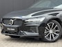Volvo V60 2.0 T8 Plug-in hybrid AWD Plus Dark Harman / Kardon / Elktr. stoelverstelling / 360 camera / trekhaak / keyless drive / Adapt. cruise control / Stoel- en stuurverwarming /