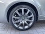 Lexus IS 300h Hybrid Luxury Line Dealer onderhouden.