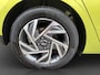 Hyundai i20 1.0 T-GDI 100pk Premium | Carplay | Climate control | Cruise control | Stoel/stuurverwarming | Camera | Parkeersensoren | DAB | Premium Audio | Lichtmetalen velgen | Navigatie