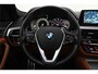 BMW 5-Serie Touring 520iA M-SPORT High Executive PANO | MEMORY | HIFI | HEAD UP | LEDER | STOELVERW | FULL LED | AFN TREKHAAK | NAVI | ELEK KLEP | LMV 19''