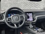 Volvo V60 2.0 T8 Plug-in hybrid AWD Plus Dark | Panoramadak | Trekhaak | 360 Camera | Contourstoelen | Harman Kardon Audio | Stoel en stuur verwarming | Head-up Display