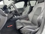 Volvo V60 2.0 T8 Plug-in hybrid AWD Plus Dark | Panoramadak | Trekhaak | 360 Camera | Contourstoelen | Harman Kardon Audio | Stoel en stuur verwarming | Head-up Display