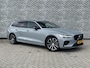 Volvo V60 2.0 T8 Plug-in hybrid AWD Plus Dark | Panoramadak | Trekhaak | 360 Camera | Contourstoelen | Harman Kardon Audio | Stoel en stuur verwarming | Head-up Display