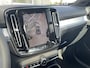 Volvo XC40 2.0 B4 Plus Black Edition | Schuif kantel dak | 360 Camera | Harman Kardon audio | Trekhaak | Elektrisch verstelbare stoelen incl. geheugen | Google services