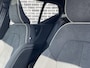 Volvo XC40 2.0 B4 Plus Black Edition | Schuif kantel dak | 360 Camera | Harman Kardon audio | Trekhaak | Elektrisch verstelbare stoelen incl. geheugen | Google services