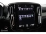Volvo XC40 1.5 T2 R-Design | Adaptive Cruise | Camera | Harman Kardon | Verwarmbaar stuurwiel & Voorstoelen | Privacy Glass
