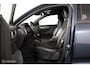 Volvo XC40 1.5 T2 R-Design | Adaptive Cruise | Camera | Harman Kardon | Verwarmbaar stuurwiel & Voorstoelen | Privacy Glass