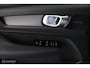 Volvo XC40 1.5 T2 R-Design | Adaptive Cruise | Camera | Harman Kardon | Verwarmbaar stuurwiel & Voorstoelen | Privacy Glass