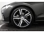Volvo S60 2.0 B4 R-Design | 19" Velgen | Verwarmbaar stuurwiel en voorstoelen | Camera | Elektrische bestuurdersstoel