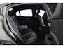 Volvo S60 2.0 B4 R-Design | 19" Velgen | Verwarmbaar stuurwiel en voorstoelen | Camera | Elektrische bestuurdersstoel