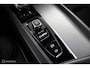 Volvo S60 2.0 B4 R-Design | 19" Velgen | Verwarmbaar stuurwiel en voorstoelen | Camera | Elektrische bestuurdersstoel