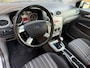 Ford Focus Wagon 1.6 Trend /bj.2009 / kleur: grijs / airco / trekhaak / cruise control / stereo / NAP met 241944 km./ APK 01/2027.