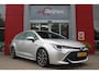 Toyota Corolla Touring Sports 2.0 Hybrid 180PK AUTOMAAT EXECUTIVE JBL | STOEL VERWARMING | DODEHOEK DETECTIE | NAVIGATIE | APPLE CARPLAY/ANDROID AUTO | CLIMATE CONTROL | ADAPTIVE CRUISE CONTROL | FULL LED KOPLAMPEN | KEYLESS ENTRY/START | ALL SEASON BANDEN | 18" LICHTMETALEN VELGEN | DAB+ RADIO | JBL AUDIO SSTEM | ELEKTRISCH BEDIENBARE ACHTERKLEP | ACHTERUITRIJ CAMERA | PARKEERSENSOREN VOOR + ACHTER | DRAADLOZE TELEFOONLADER | HEAD UP DISPLAY |