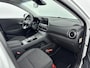 Hyundai Kona Electric EV Comfort Smart 64 kWh | SoH 96,8% | Warmtepomp | 3-fasen | Navigatie | Camera | Adaptive cruise |