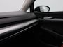 Volkswagen Golf 1.5 eHybrid 204 Pk Automaat Style Edition | Stoel/ Stuur Verwarming | Camera | Trekhaak | Full LED | Navigatie | Carplay | 18 Inch | 27.493 Km !!