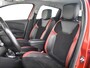 Renault Clio 1.2 TCe Intens | Climate control | Cruise control | DAB | Navi | Keyless entry/start | 16"LMV
